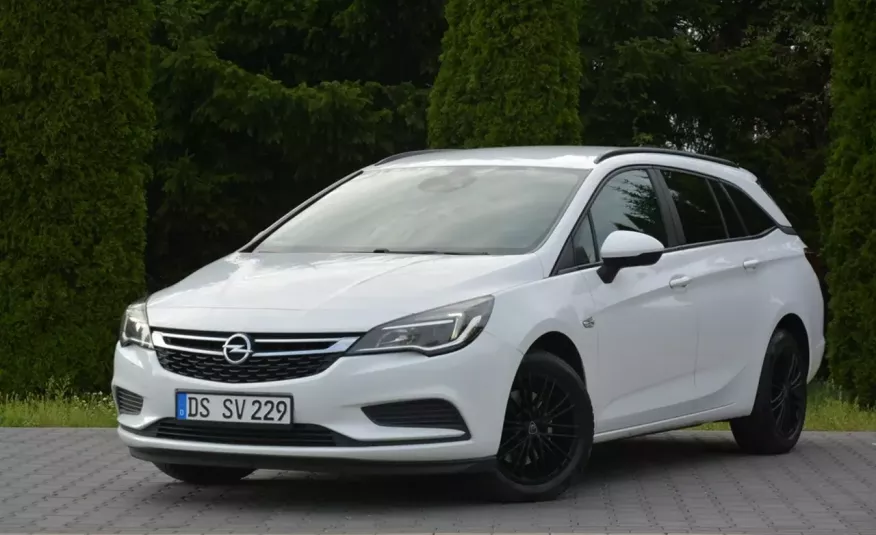 Opel Astra 1.6CDT-(136KM)Automat Navi grzana kierownica ledy Asysten pasa zdjęcie 2