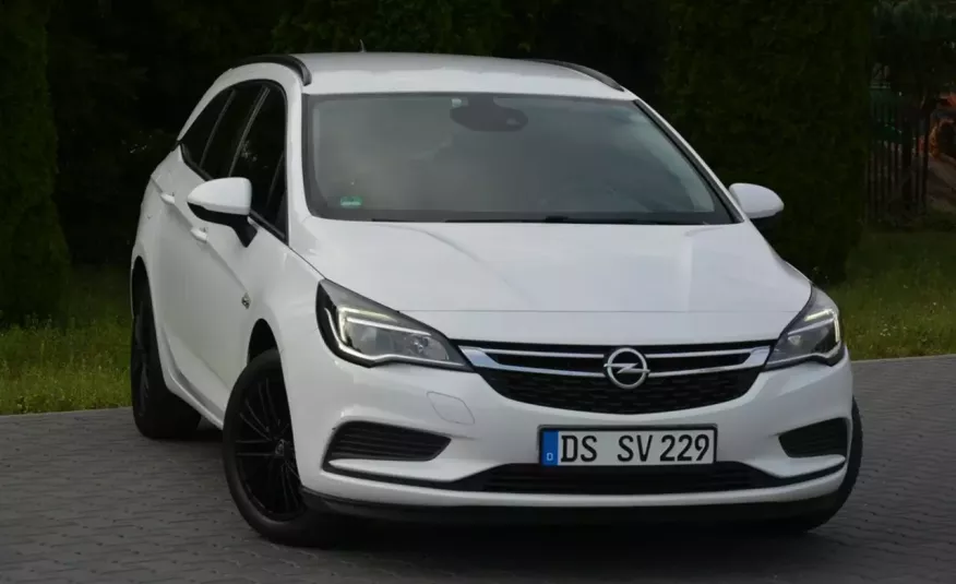 Opel Astra 1.6CDT-(136KM)Automat Navi grzana kierownica ledy Asysten pasa zdjęcie 8