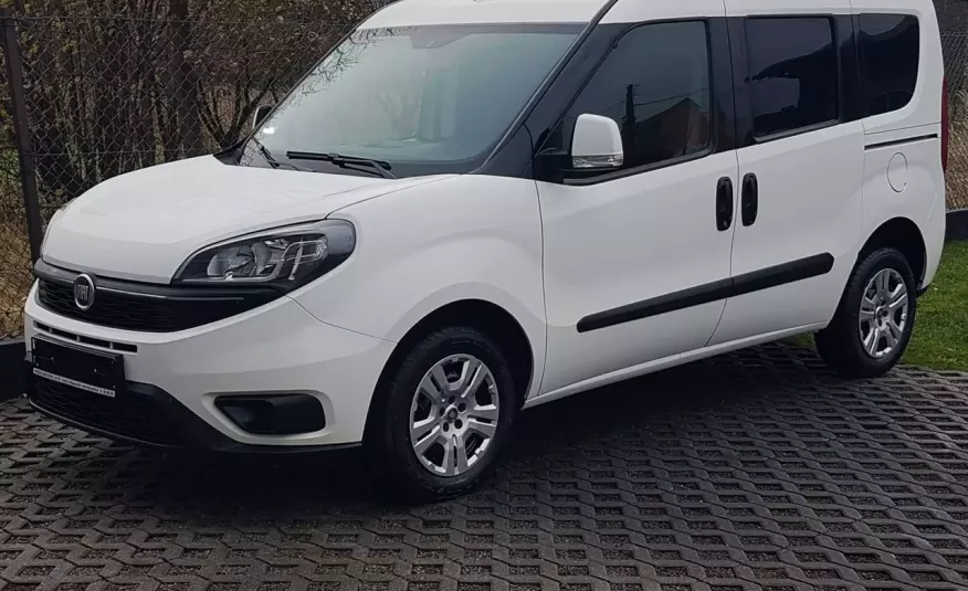 Fiat Doblo 5 OSÓB KLIMA 2xDRZWI BOCZNE PRZESUWNE 6-BIEGÓW KRAJOWY zdjęcie 