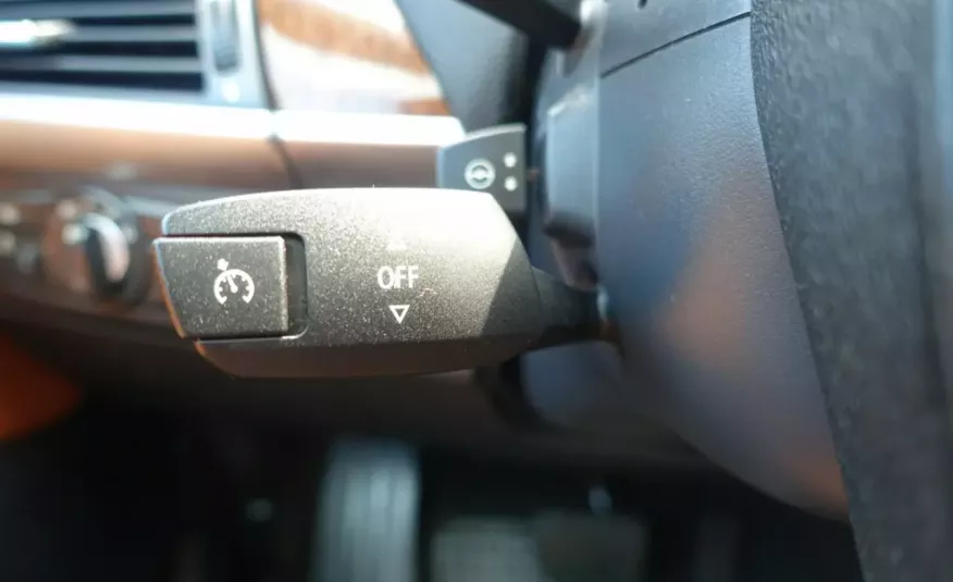 X6 BMW X6 4.0D - 306 KM / Szyberdach / TV / HUD / Podgrzewana kierownica zdjęcie 13