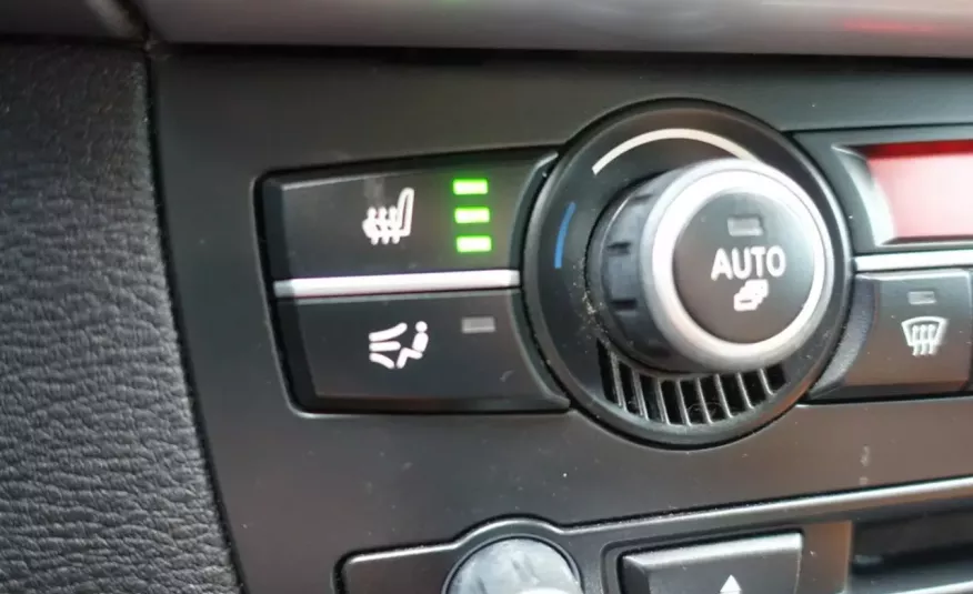 X6 BMW X6 4.0D - 306 KM / Szyberdach / TV / HUD / Podgrzewana kierownica zdjęcie 17