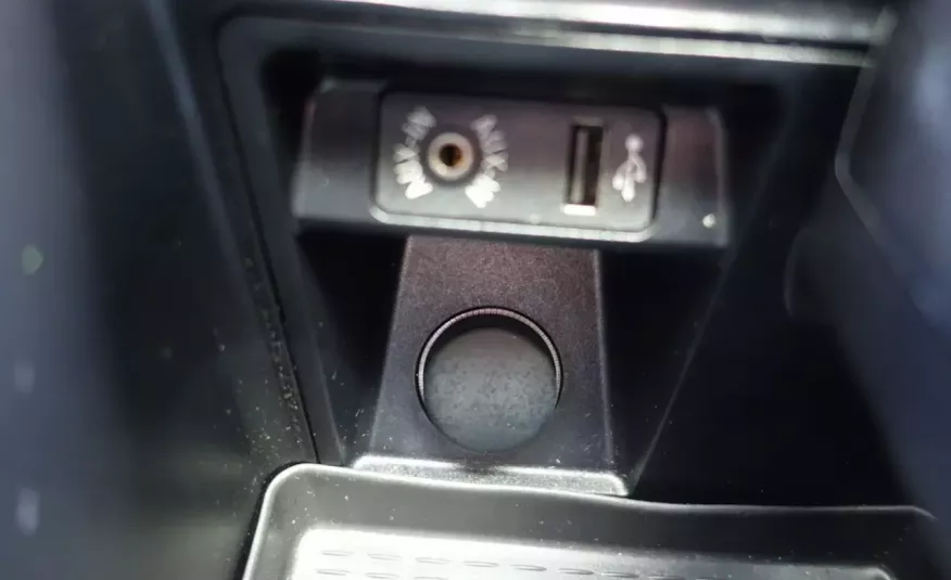 X6 BMW X6 4.0D - 306 KM / Szyberdach / TV / HUD / Podgrzewana kierownica zdjęcie 20