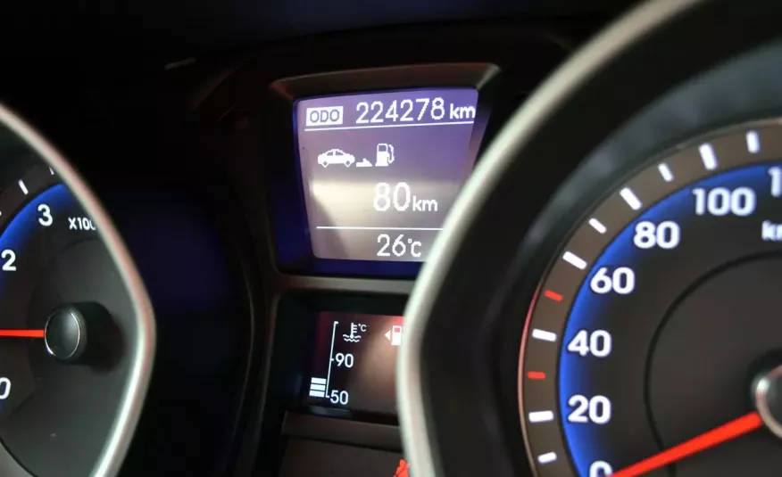 Hyundai i30 Klimatyzacja Serwis LED PDC zdjęcie 16