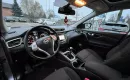 samochód osobowy Nissan zdjęcie 13