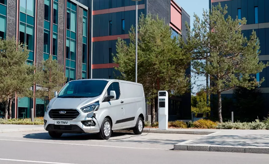 FORD E-Transit 350 L4H3 RWD Trend zdjęcie 1