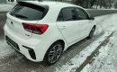 samochód osobowy Kia zdjęcie 14