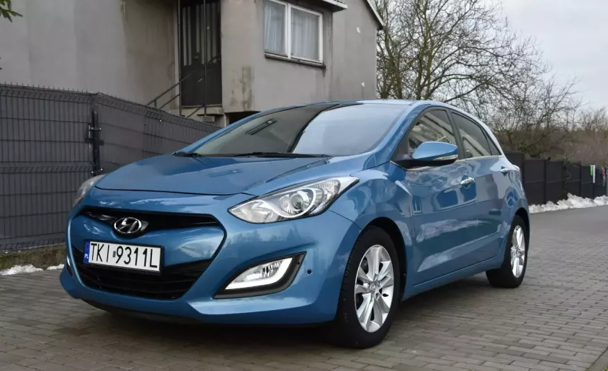 Hyundai i30 1.6 Benzyna Gwarancja Bogate Wyposażenie Zadbane zdjęcie 
