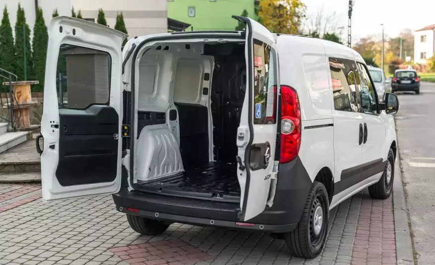 Opel Combo 1.3_Diesel_90KM_129 tyś km_Parktronic zdjęcie 12