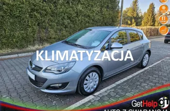 Opel Astra Xenony / Podgrzewane fotele i kierownica / 6 biegów