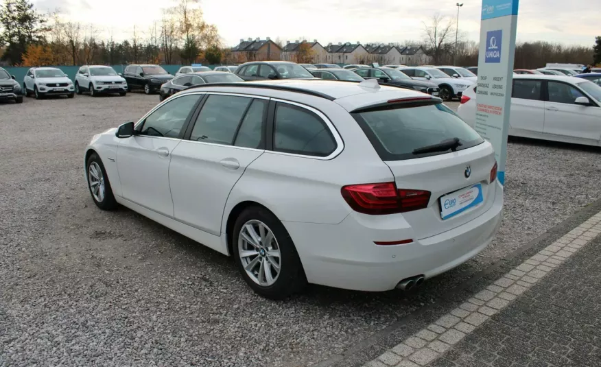 BMW 520 F-Marża, gwarancja, kombi, biały.184KM zdjęcie 2