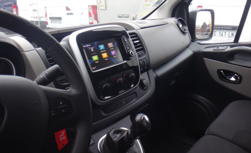 Renault TRAFIC L2H2 2019 klima pdc navi dotyk telefon tempomat regały półki bagażnik z drabinką zdjęcie 10
