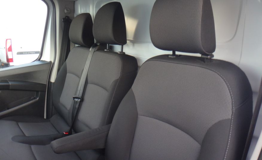 Renault TRAFIC IV LIFT L1H1 klima pdc kamera cofania LED 2022rok 89tys km zdjęcie 12
