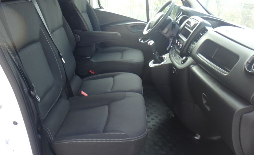 Renault LIFT TRAFIC L1H1 2021 klima LED pdc tempomat ŁADNY stan zdjęcie 7