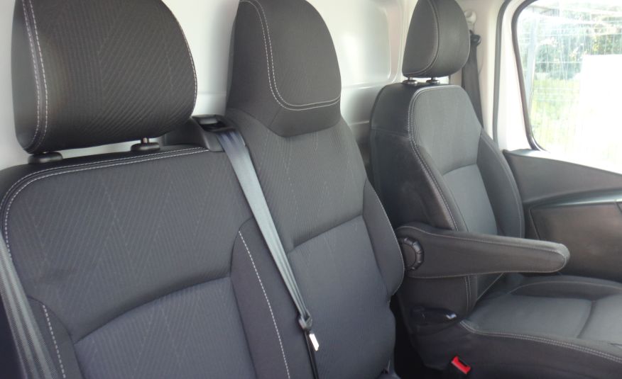 Renault LIFT TRAFIC L1H1 2021 klima LED pdc tempomat ŁADNY stan zdjęcie 8