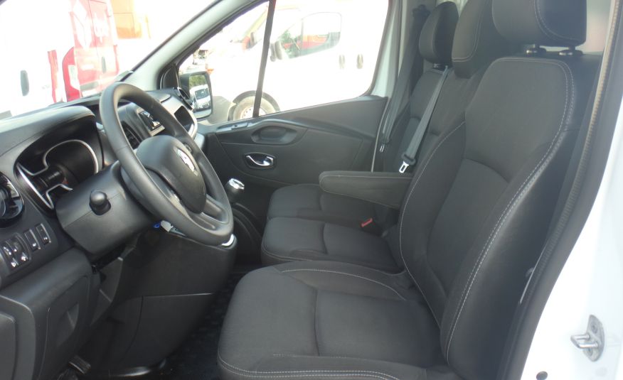 Renault LIFT TRAFIC L1H1 2021 klima LED pdc tempomat ŁADNY stan zdjęcie 12