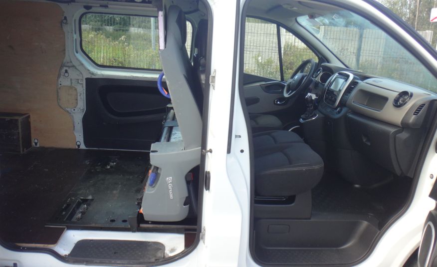 Renault TRAFIC L2H1 LONG brygadówka doka dubel kabina 6-osób bagażnik z drabinką 2017 zdjęcie 14