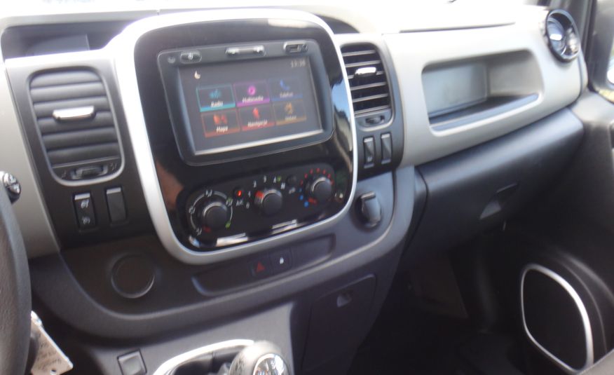Renault TRAFIC L2H1 LONG brygadówka doka dubel kabina 6-osób bagażnik z drabinką 2017 zdjęcie 15