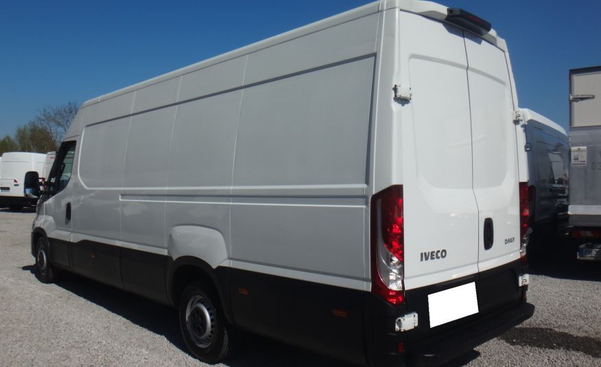Iveco DAILY MAXI LONG 35S14 2022rok klima pdc tempomat 140KM telefon zdjęcie 4