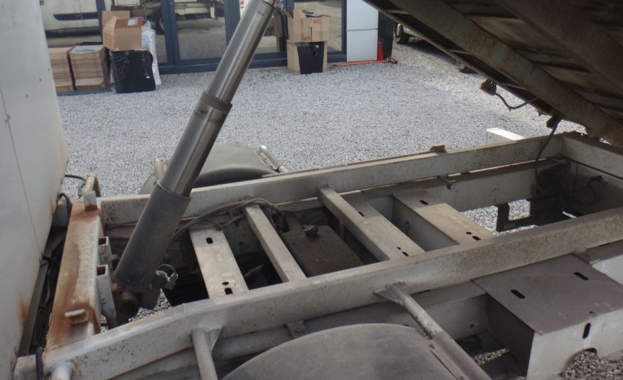 Renault wywrotka doka dubel kabina 7-osób bliźniacze koła 2012 kiper brygadówka doka dubel kabina 3500kg na haku zdjęcie 14