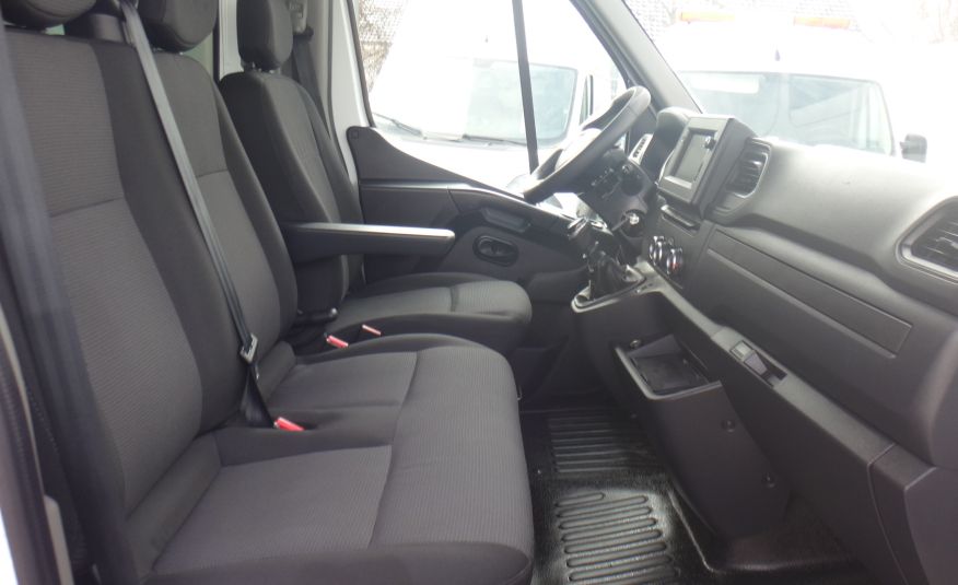 Renault MASTER IV MAXI kontener z windą 750kg 2020 klima LED drzwi boczne zdjęcie 8