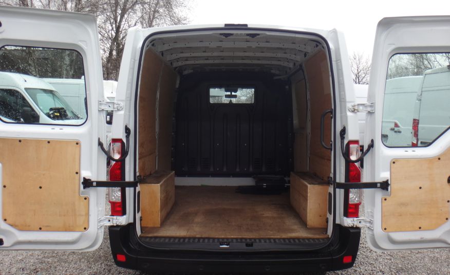 Renault MASTER IV L1H1 2020 klima LED tempomat pdc telefon ŁADNY zdjęcie 7