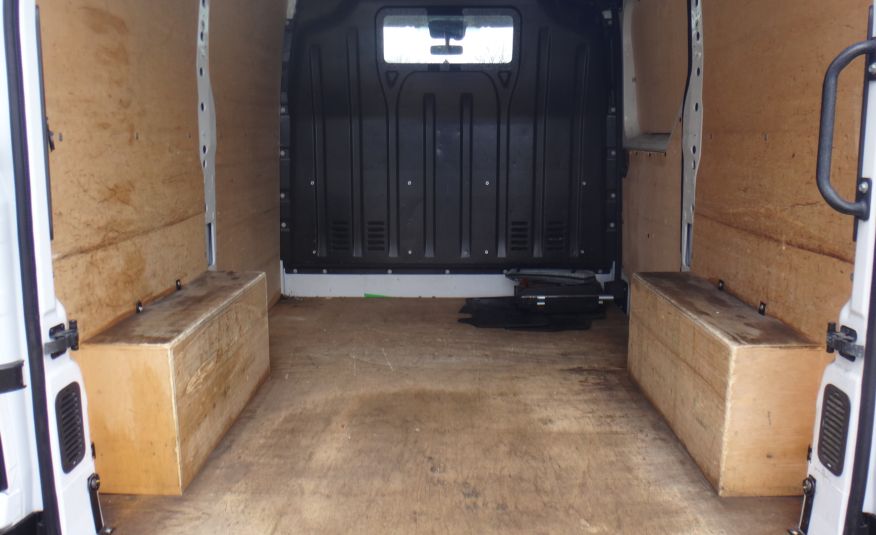 Renault MASTER IV L1H1 2020 klima LED tempomat pdc telefon ŁADNY zdjęcie 8