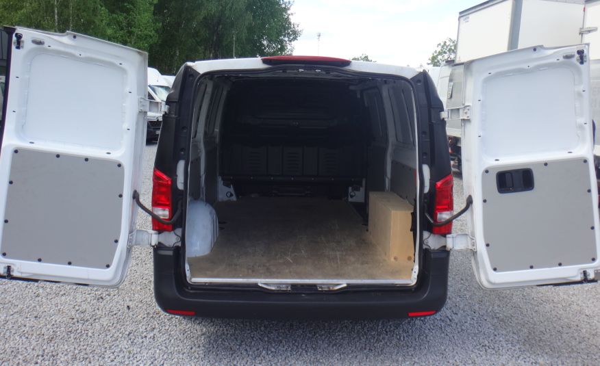 Mercedes VITO 114 2.0CDI 136KM 12/2022 klima navi LED kamera cofania ŁADNY zdjęcie 11