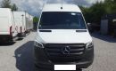 samochód dostawczy Mercedes zdjęcie 2