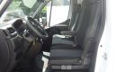 samochód dostawczy Renault zdjęcie 8