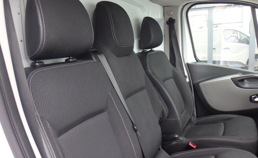 Renault TRAFIC L1H1 2019 klima pdc tempomat 2xdrzwi boczne 125KM zdjęcie 9