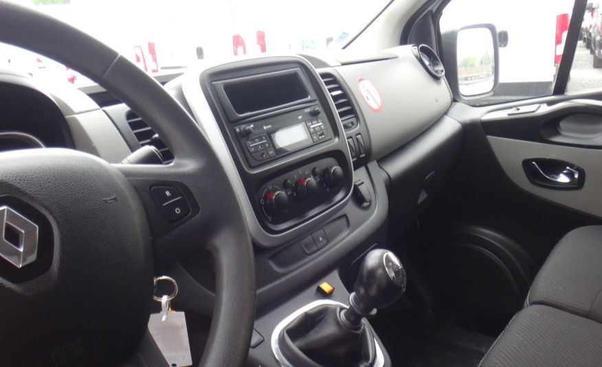Renault TRAFIC L1H1 2019 klima pdc tempomat 2xdrzwi boczne 125KM zdjęcie 12