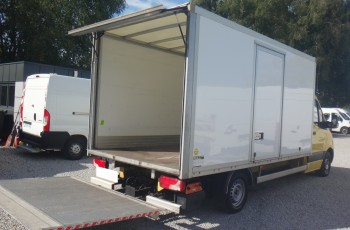Mercedes SPRINTER 316 kontener z windą 750kg drzwi boczne klima navi 2.2CDi 163KM 12/2020