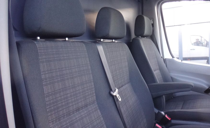 Mercedes SPRINTER 311 L2H2 2018rok klima bagażnik z drabiną regały półki zdjęcie 9