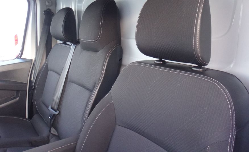 Renault LIFT TRAFIC IV 2024 L2H1 LONG klima kamera cofania navi pdcx2 2.0dCi 130KM zdjęcie 9