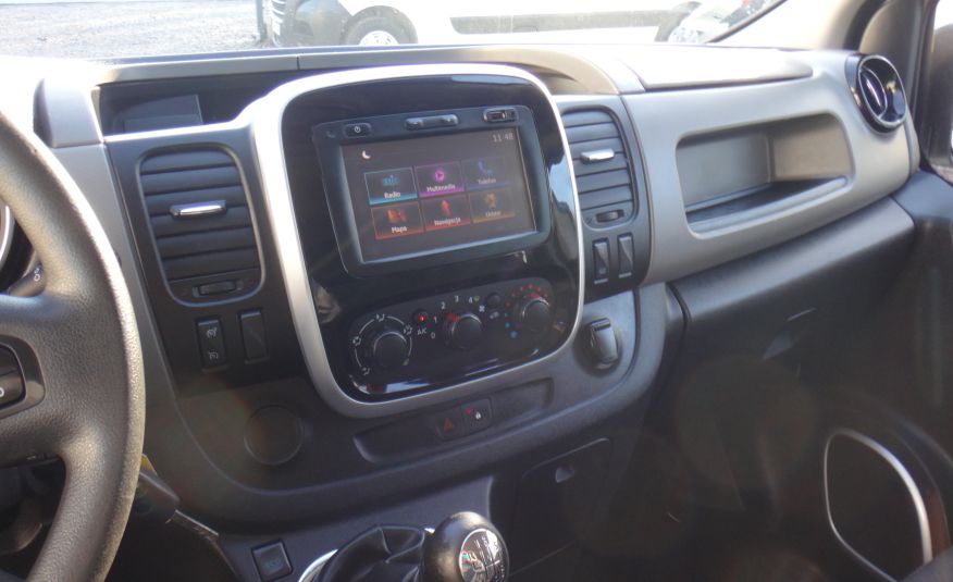 Renault TRAFIC brygadówka doka dubel kabina 2018 rok klima navi zdjęcie 8