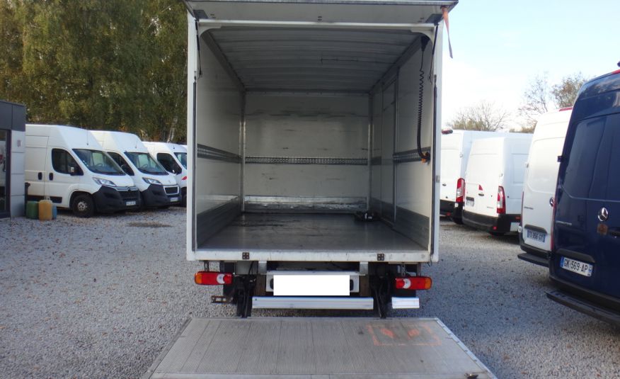 Renault LIFT MASTER kontener MAXI z windą500kg drzwi boczne ŁADNY 2019rok klima zdjęcie 8