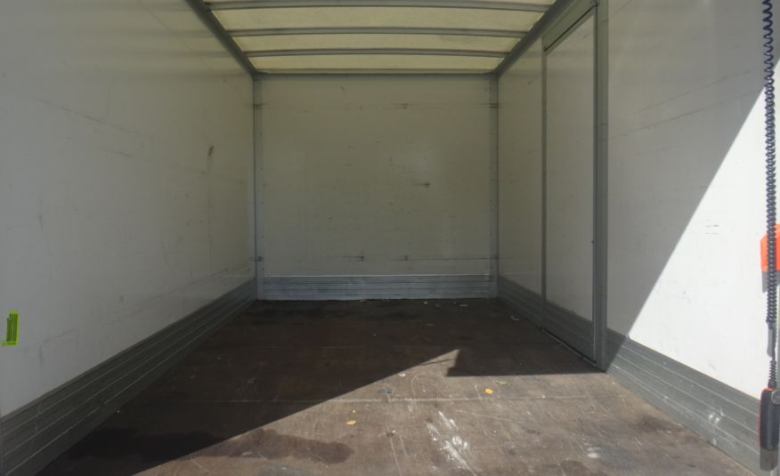 Mercedes LIFT SPRINTER 316 kontener + winda 750kg + drzwi boczne klima navi 163KM zdjęcie 8