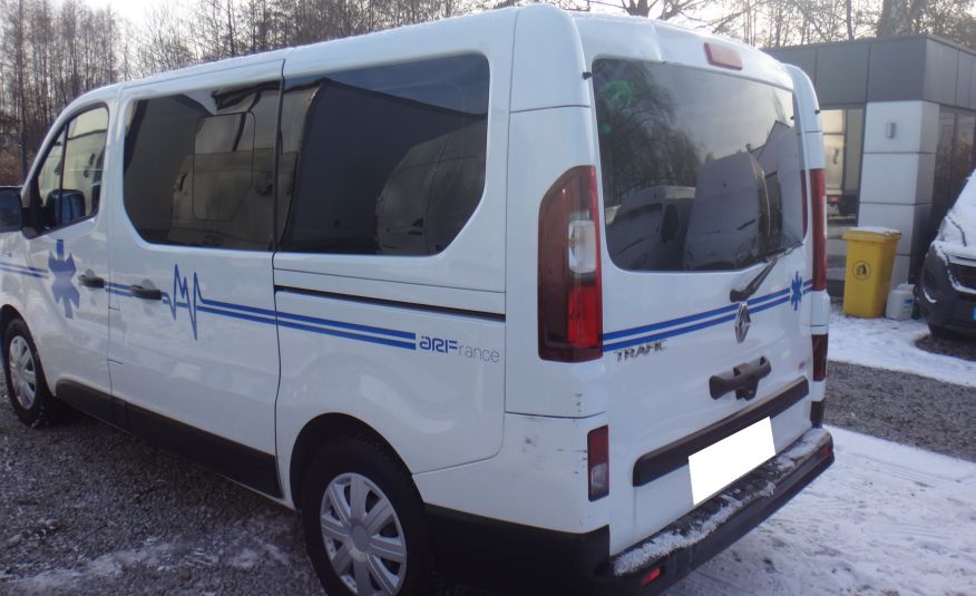 Renault TRAFIC 2022rok klima navi 2.0dCi 150KM karetka ambulans 2xdrzwi boczne zdjęcie 3