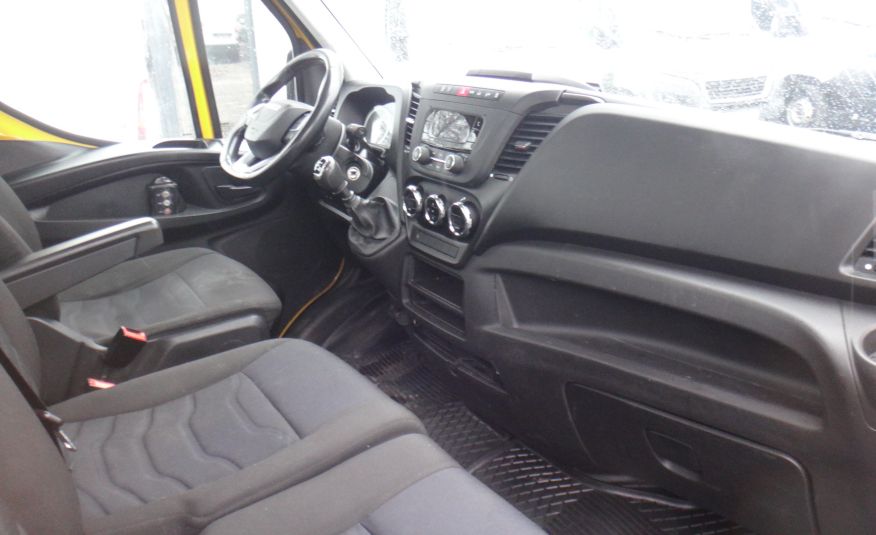 Iveco 35S18 3.0 180KM autolaweta pomoc drogowa 2021rok klima 3500na haku zdjęcie 8