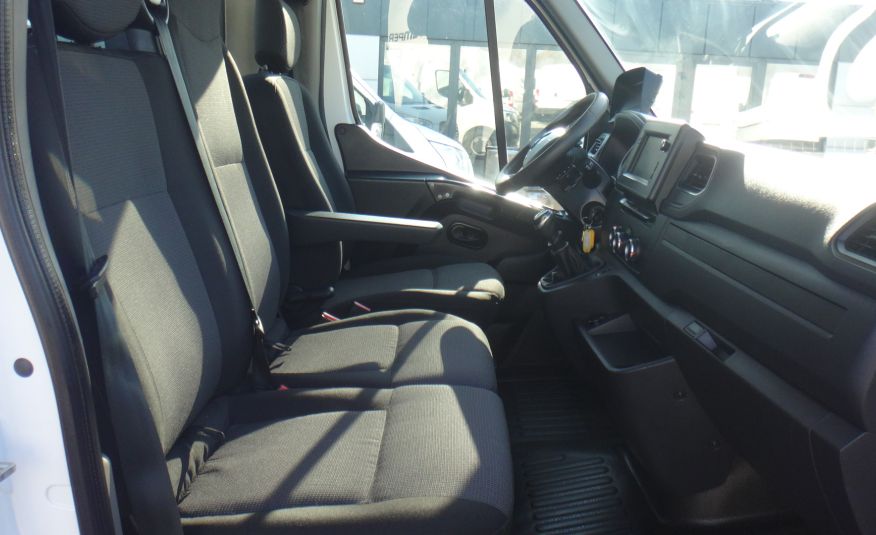 Renault LIFT MASTER IV wywrotka navi klima LED bliźniacze koła 3500kg na haku kamera navi 86tys km zdjęcie 8