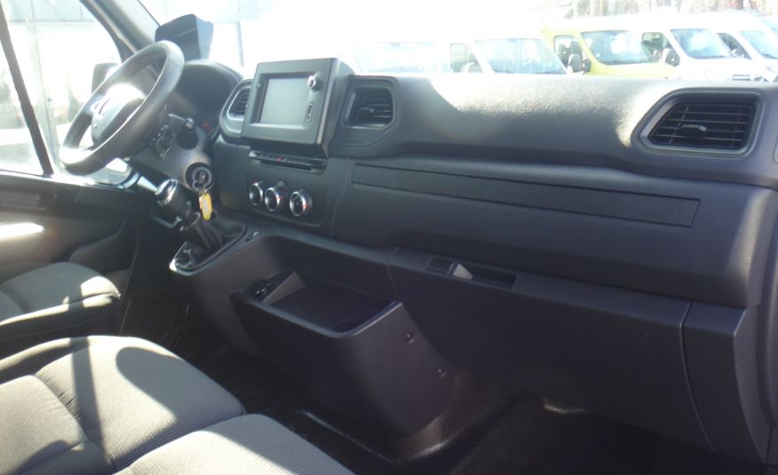 Renault LIFT MASTER IV wywrotka navi klima LED bliźniacze koła 3500kg na haku kamera navi 86tys km zdjęcie 9