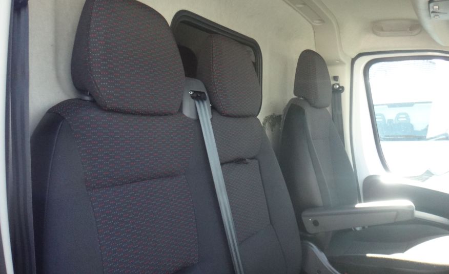 Peugeot LIFT BOXER L4H3 MAXI LONG XXL JUMBO 2023 klima pdc tempomat 129tys km zdjęcie 8