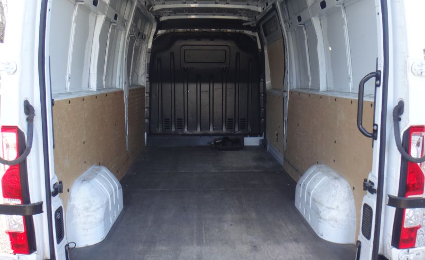 Renault LIFT MASTER IV L3H2 MAX 2022 klima LED tempomat pdc telefon pneumatyczny fotel zdjęcie 7