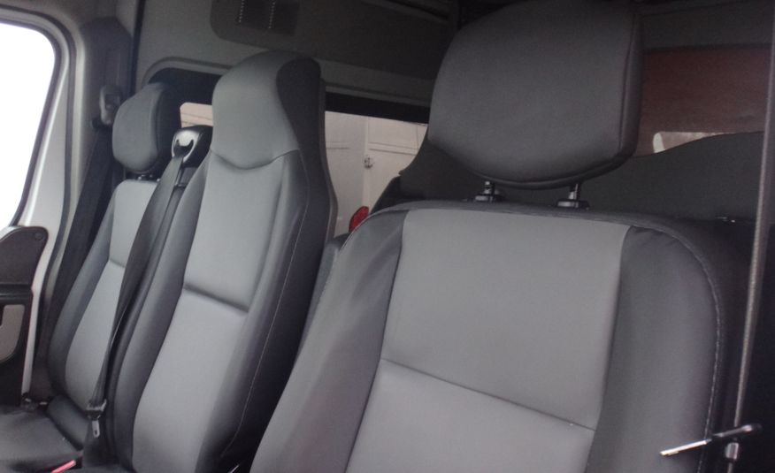 Renault MASTER LIFT L3H2 MAX 2015 klimatronik brygadówka doka 7-os dubel kabina 125KM zdjęcie 9