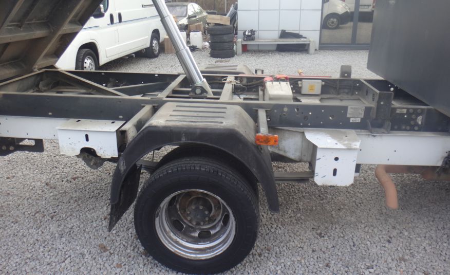 Renault MASTER LIFT wywrotka bliźniacze koła 2019rok klima tempomat 3500kg na haku 142tys km zdjęcie 9