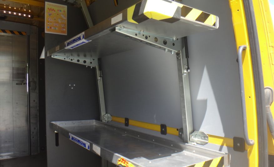Mercedes LIFT SPRINTER 314 L2H2 klima kamera cofania zabudowa kurierska DHL półki telefon 2020r zdjęcie 9