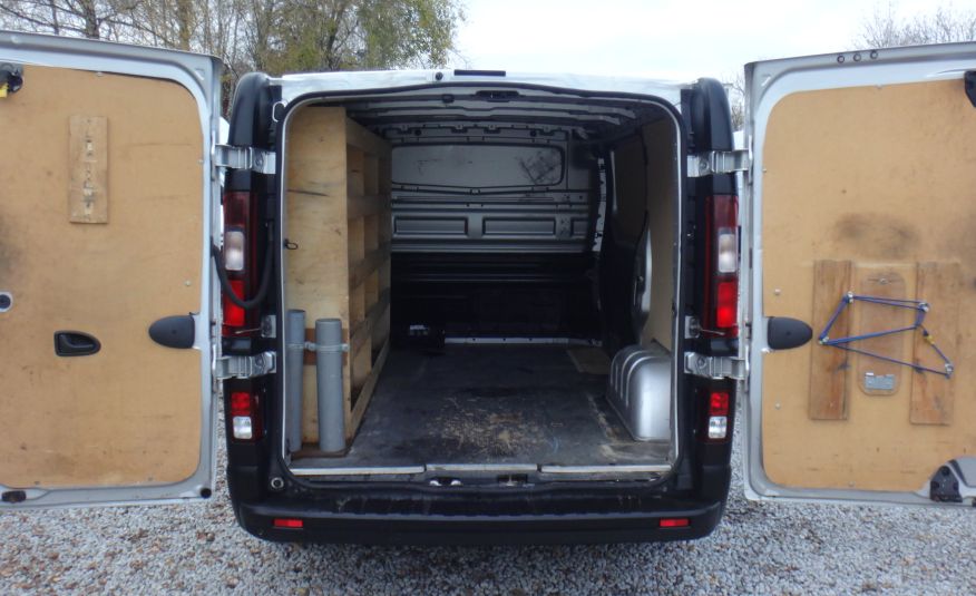 Renault LIFT TRAFIC L1H1 2020 klima LED tampomat pdc telefon srebrny metlaik zdjęcie 6