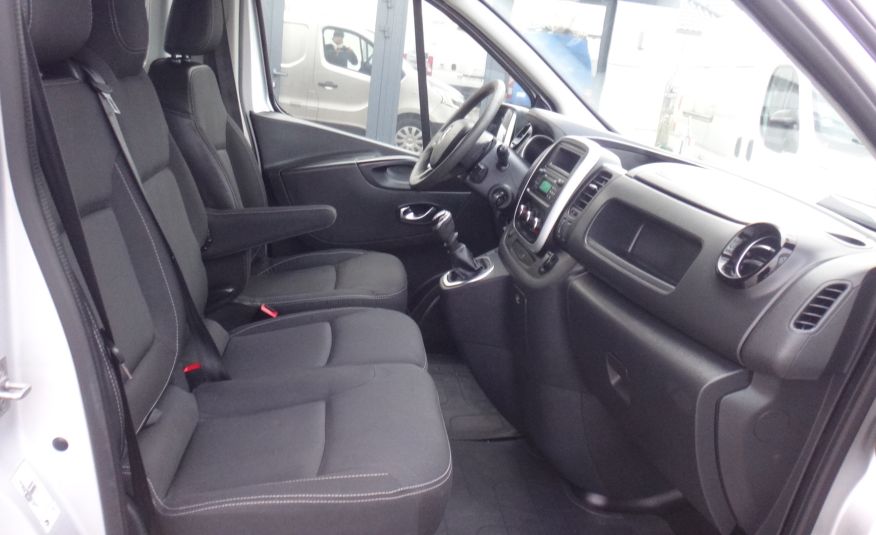Renault LIFT TRAFIC L1H1 2020 klima LED tampomat pdc telefon srebrny metlaik zdjęcie 7
