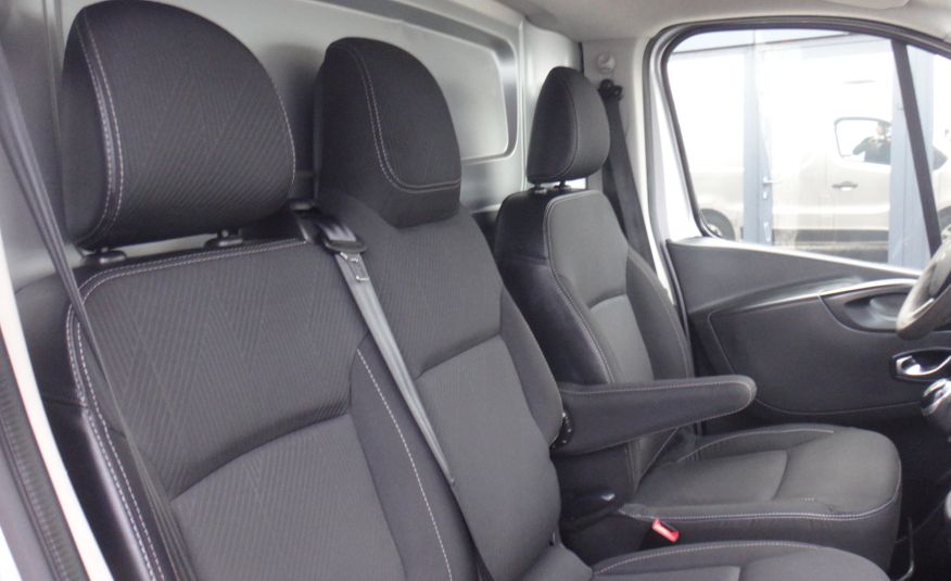 Renault LIFT TRAFIC L1H1 2020 klima LED tampomat pdc telefon srebrny metlaik zdjęcie 9