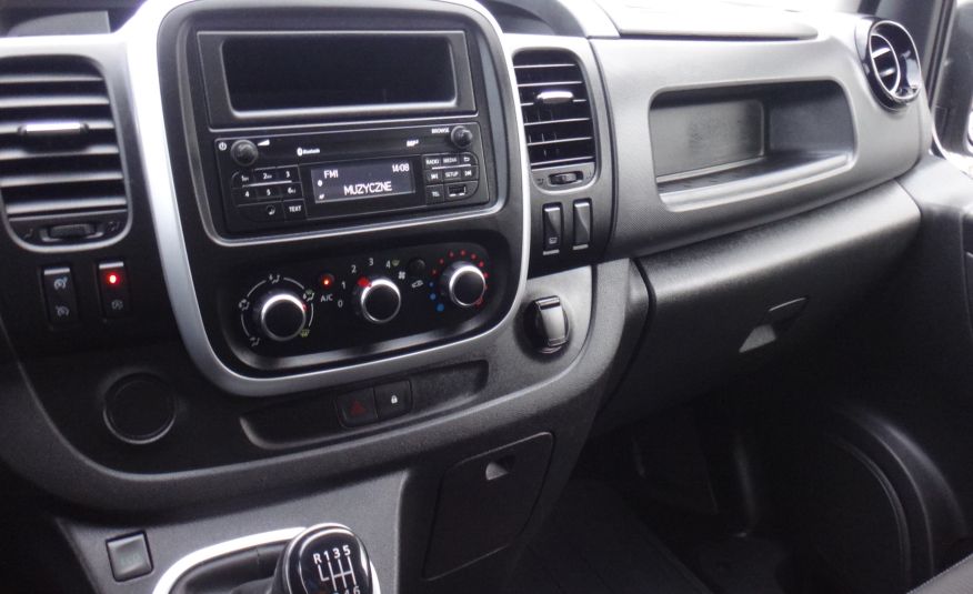 Renault LIFT TRAFIC L1H1 2020 klima LED tampomat pdc telefon srebrny metlaik zdjęcie 11